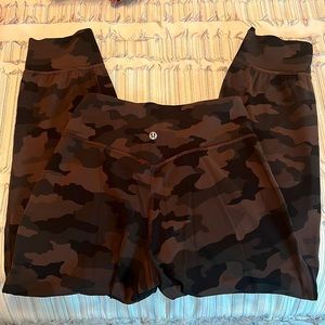 Cropped lululemon align joggers